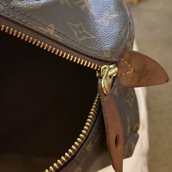 Authentic Louis Vuitton 3/1996 Speedy bag w original lock - Picture 15 of 16